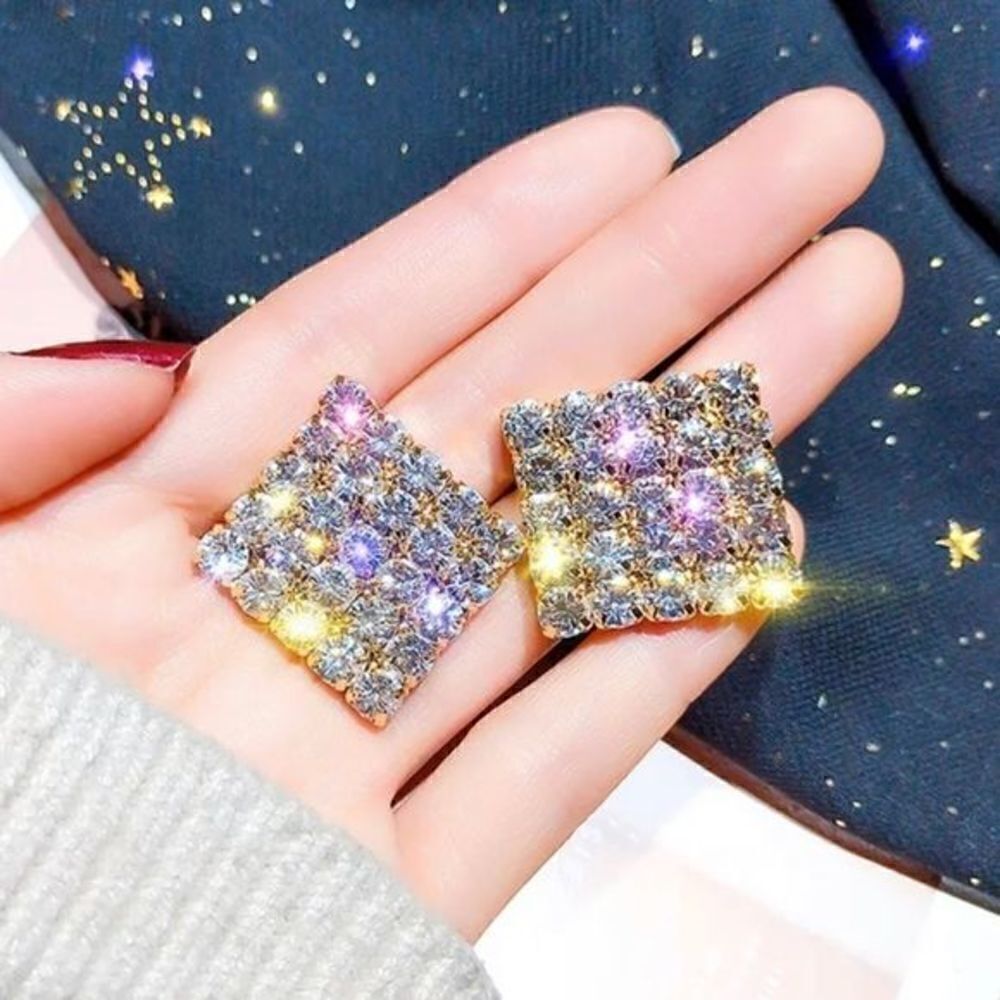 𝅺Rhinestone geometric stud earrings - silver tone